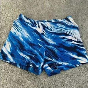 Medium Womens Skinz (Soccer Shorts)